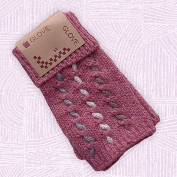 Cutout Braid Fingerless Gloves - Picture 2 of 7